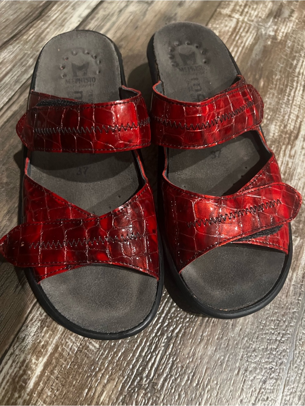 Mephisto Red Croc-Embossed Leather Slide Sandals Made in France